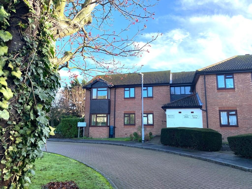2 Roselawn Gardens, Margate 2 bed apartment for sale £110,000