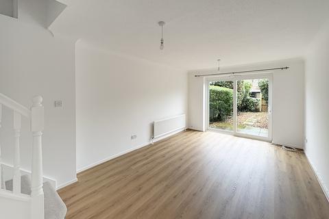 2 bedroom terraced house to rent, Wheelers, Cambridge CB22