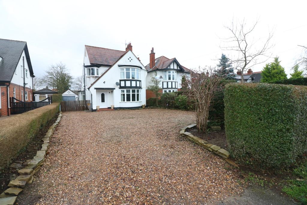 Tranby Lane, Anlaby, Hull 3 bed detached house to rent £1,250 pcm (£