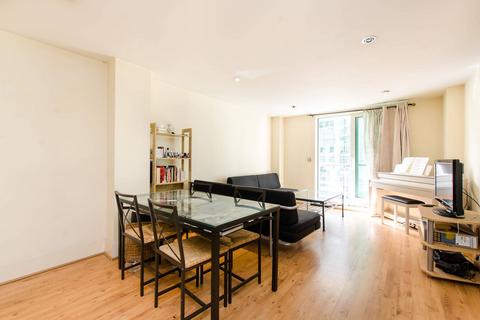 2 bedroom flat for sale, Drake House, St George Wharf, Vauxhall, London, SW8
