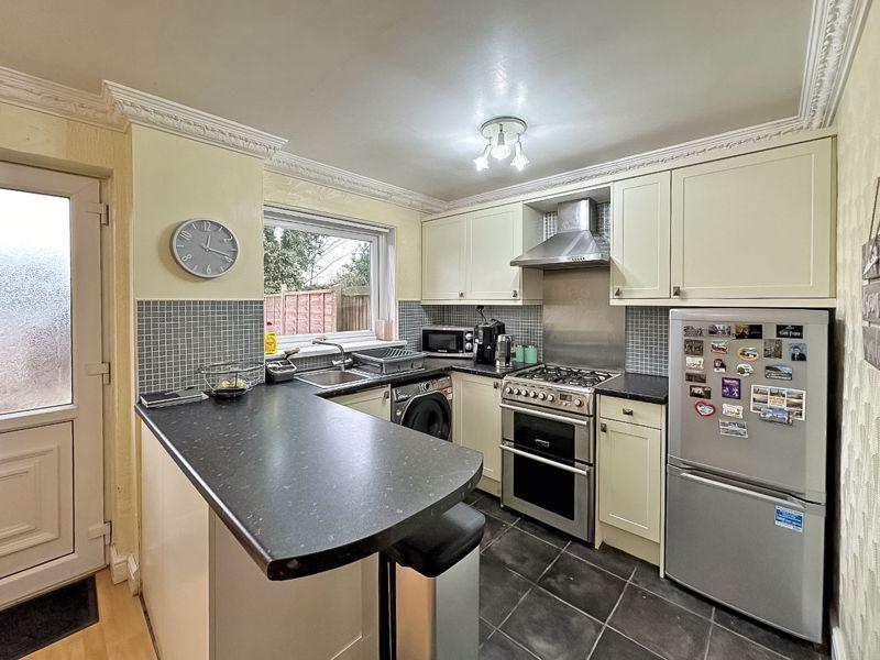 Birches Rise, Willenhall 3 bed terraced house £160,000