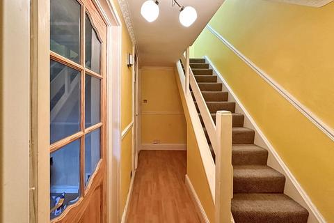 39 Birches Rise, Willenhall, WV13 2DB
