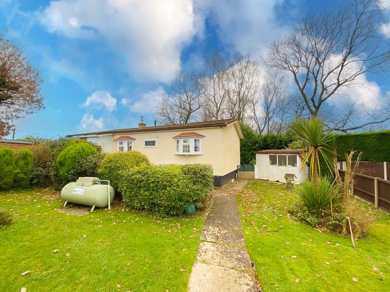 Holyhead Road, Wolverhampton 2 bed park home for sale £175,000