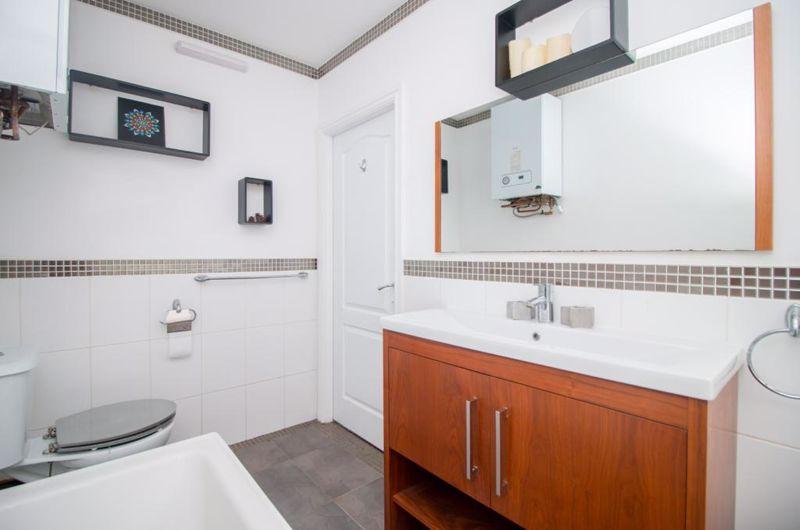 Apartment 2, 9...