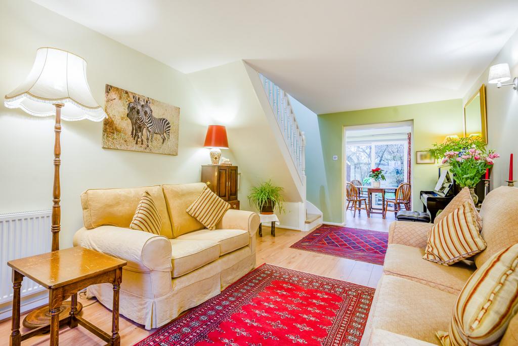 Pheasant Way, Cirencester, Gloucestershire, GL7 4 bed detached house