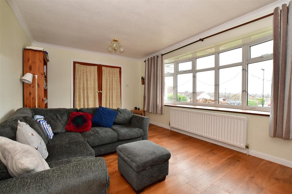 Binstead Lodge Road, Binstead, Ryde, Isle of Wight 3 bed detached