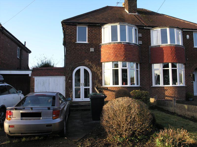 Bourne Avenue, Halesowen B62 3 bed semidetached house for sale £259,950