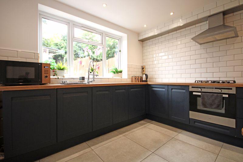The Broadway, Stourbridge DY8 4 bed semidetached house for sale £299,950
