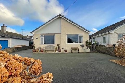 undefined, Efail Newydd, Benllech, Tyn-y-Gongl, Isle of Anglesey, LL74
