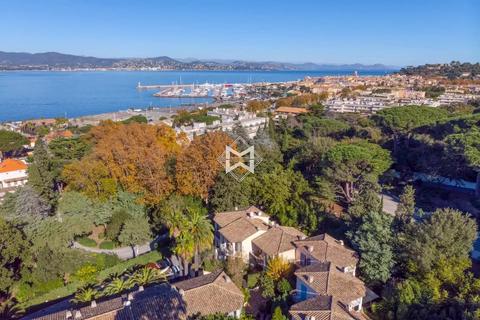 2 bedroom house, Saint-Tropez, 83990, France