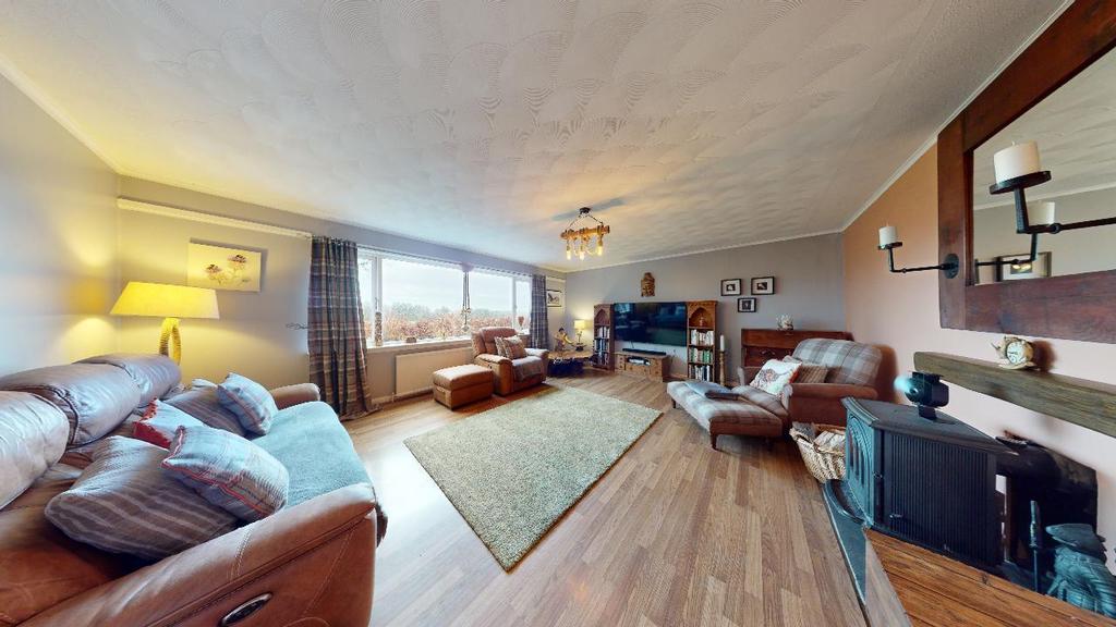 Monteith House Road, Carstairs... 3 bed detached bungalow £269,000