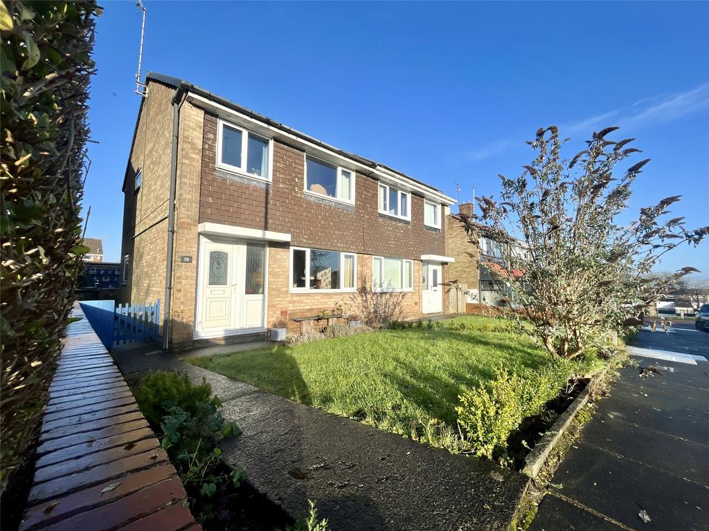 Planesway, Whitehills, Gateshead... 3 bed semidetached house £170,000