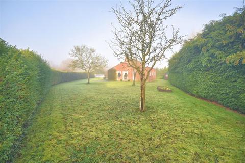 3 bedroom detached bungalow for sale, Risborough Road, Terrick HP22