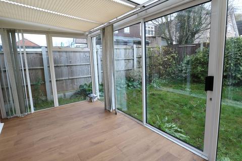 190 Southend Road, Stanford-le-hope, SS17 7AH