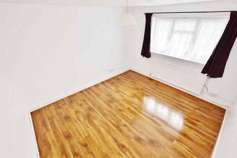 39 Braemar Road, London, E13 8EH