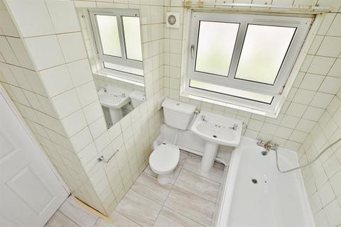 39 Braemar Road, London, E13 8EH
