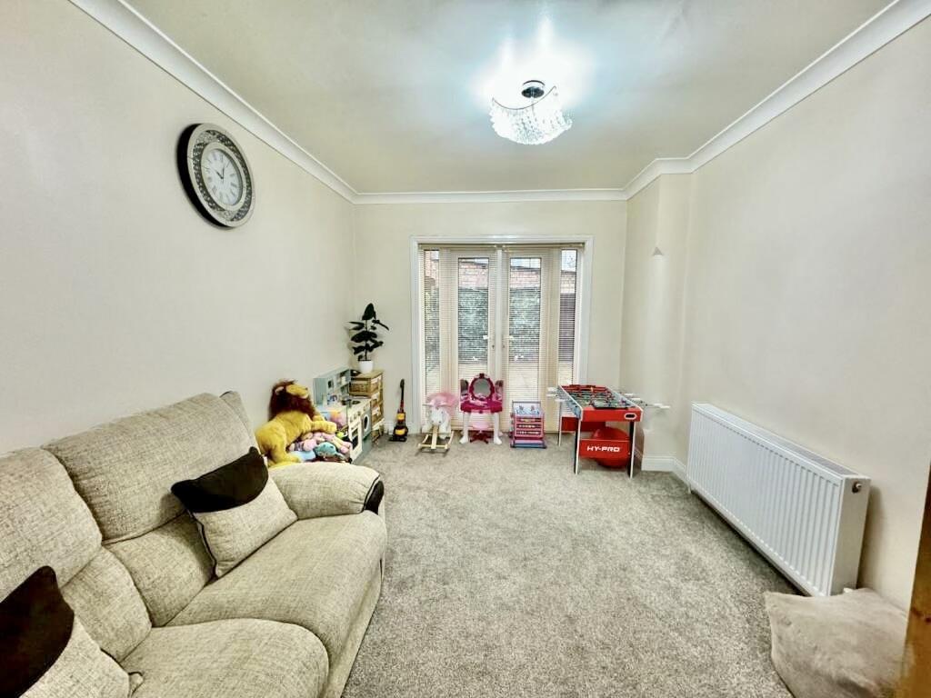 Lounge / Dining area