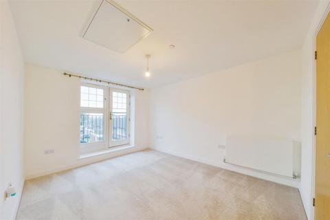2 bedroom apartment for sale, Great North Road, Hatfield
