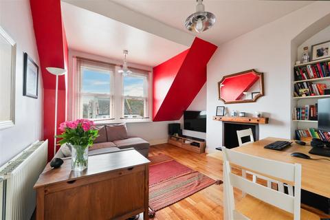 Top Floor Flat, 3 Randolph Road, Epsom, KT17 4LA