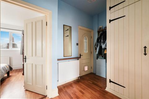 Top Floor Flat, 3 Randolph Road, Epsom, KT17 4LA