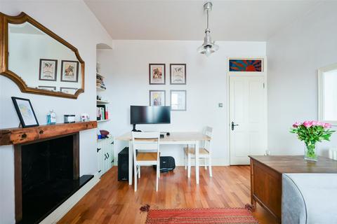 Top Floor Flat, 3 Randolph Road, Epsom, KT17 4LA