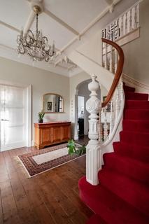 22 Archer Road, Penarth, CF64 3HW