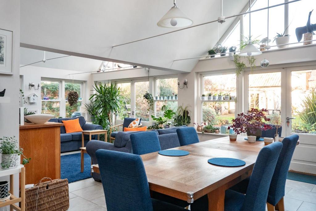 Living/Dining Room