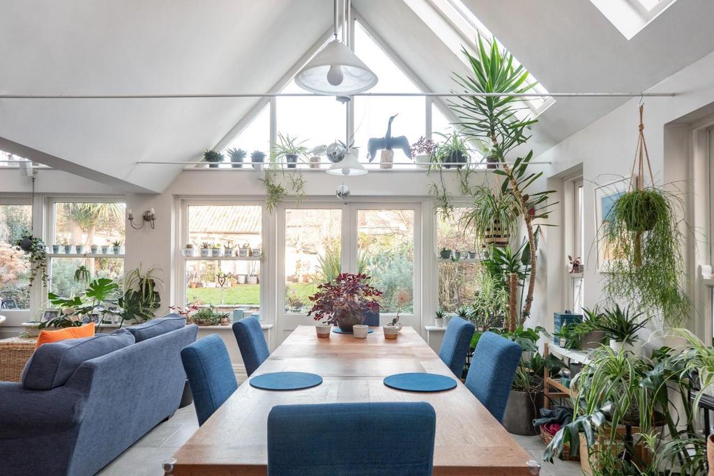 Living/Dining Room
