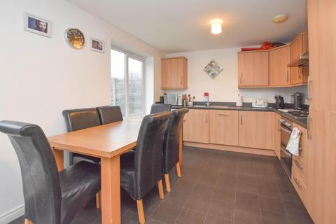 3 bedroom end of terrace house for sale - Roseway Avenue, Cadishead, Manchester, M44 5GH