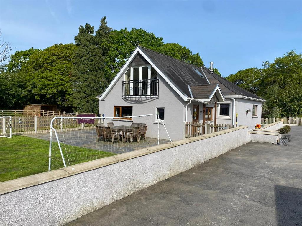 Heol Capel Ifan, Pontyberem 4 bed property with land for sale £625,000