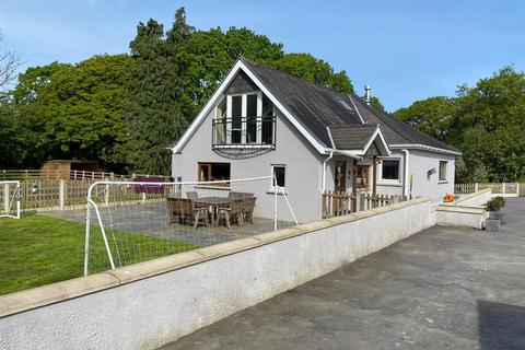 4 bedroom property with land for sale - Heol Capel Ifan, Pontyberem