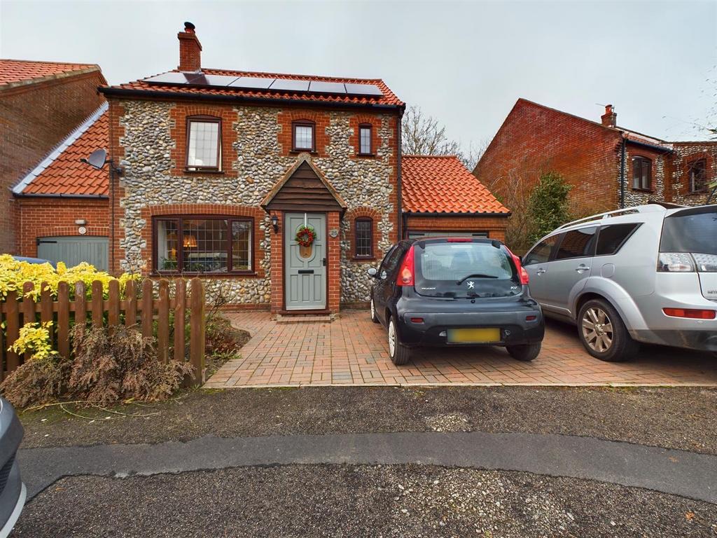 Beechlands Park, Southrepps, Norwich 3 bed detached house for sale £