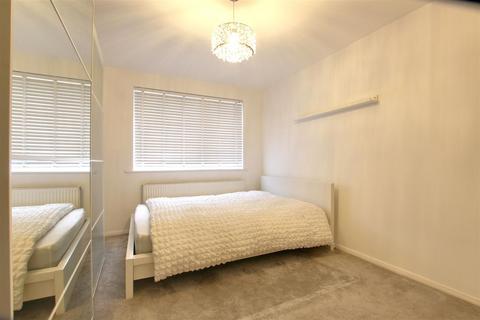 1 bedroom flat to rent, Hatton Road, Cheshunt