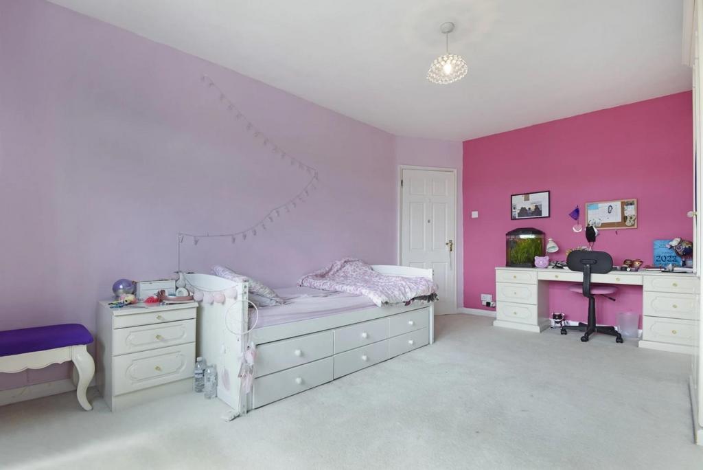 24 THE BED PINJ.jpeg