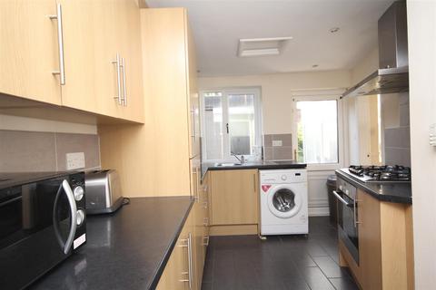 3 bedroom terraced house to rent, Templars Field, Coventry