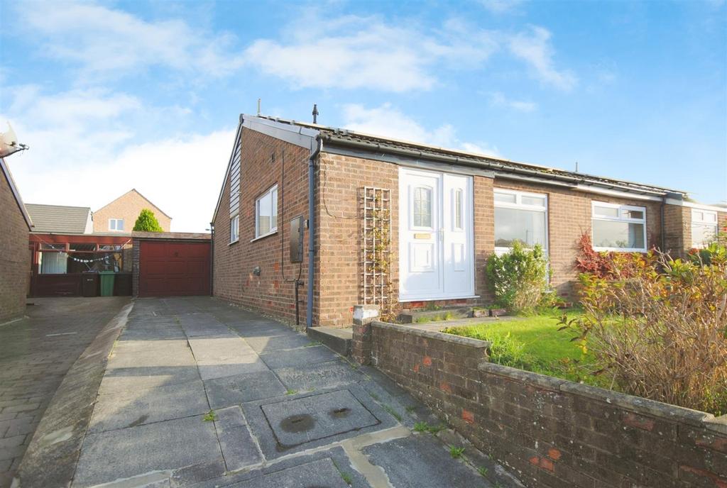 Sandgate Drive, Kippax, Leeds 2 bed semidetached bungalow for sale £
