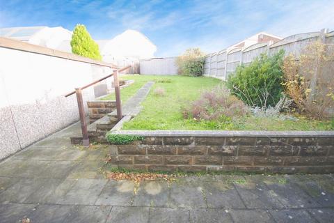 76 Sandgate Drive, Kippax, Leeds, LS25 7EY