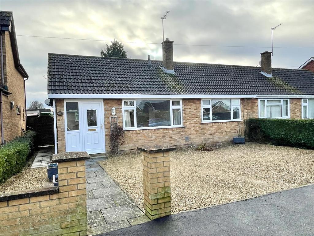 The Chase, Pinchbeck, Spalding 2 bed semidetached bungalow for sale