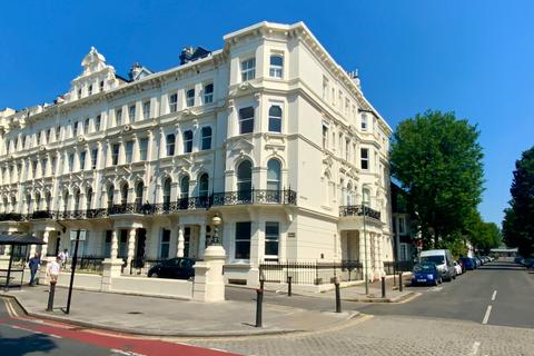 2 bedroom flat for sale, Church Road, Hove, BN3