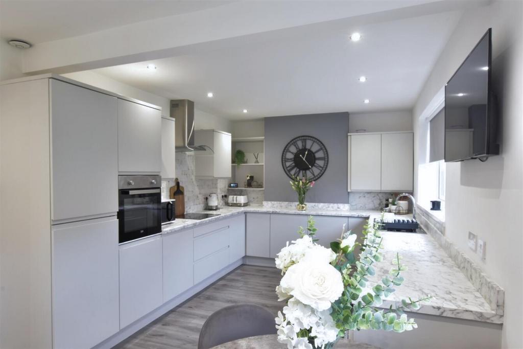 Lynthorpe, Ryhope, Sunderland 3 bed semidetached house for sale £149,950