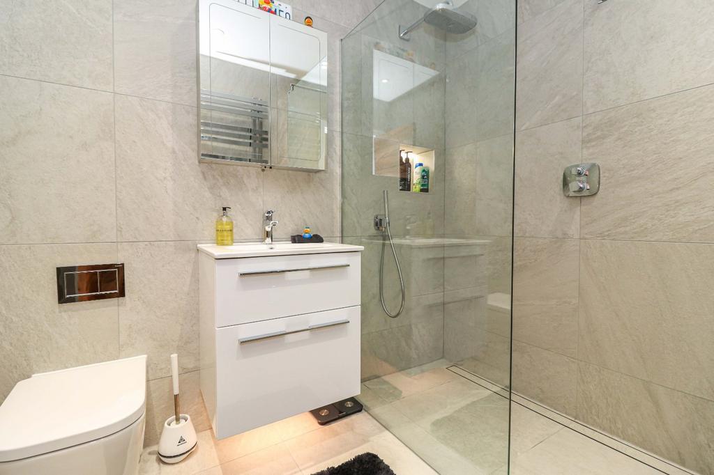 En Suite Shower