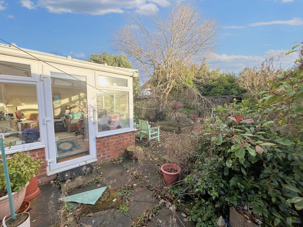 Grange Park, Whitley Bay, Tyne and Wear, NE25 9RX 2 bed bungalow for