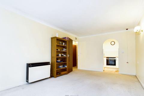 1 bedroom retirement property for sale, Green Road, Homesea House Green Road, PO5