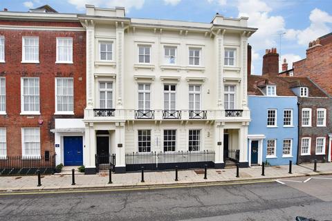 4 bedroom ground floor flat for sale, High Street, Portsmouth, Hampshire
