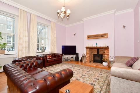 4 bedroom apartment for sale, High Street, Portsmouth, Hampshire