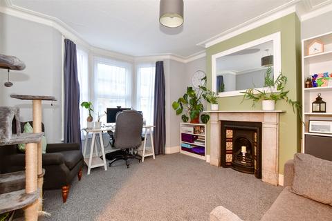22 Longfield Road, Dover, CT17 9QT