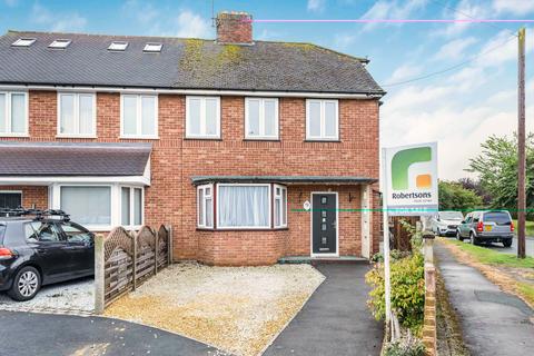 2 Blind Lane, Bourne End, SL8 5JX