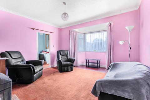 2 Blind Lane, Bourne End, SL8 5JX