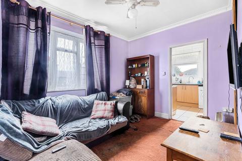 2 Blind Lane, Bourne End, SL8 5JX