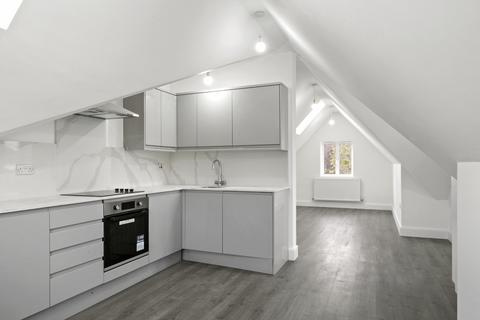 2 bedroom flat to rent, Watford, WD25